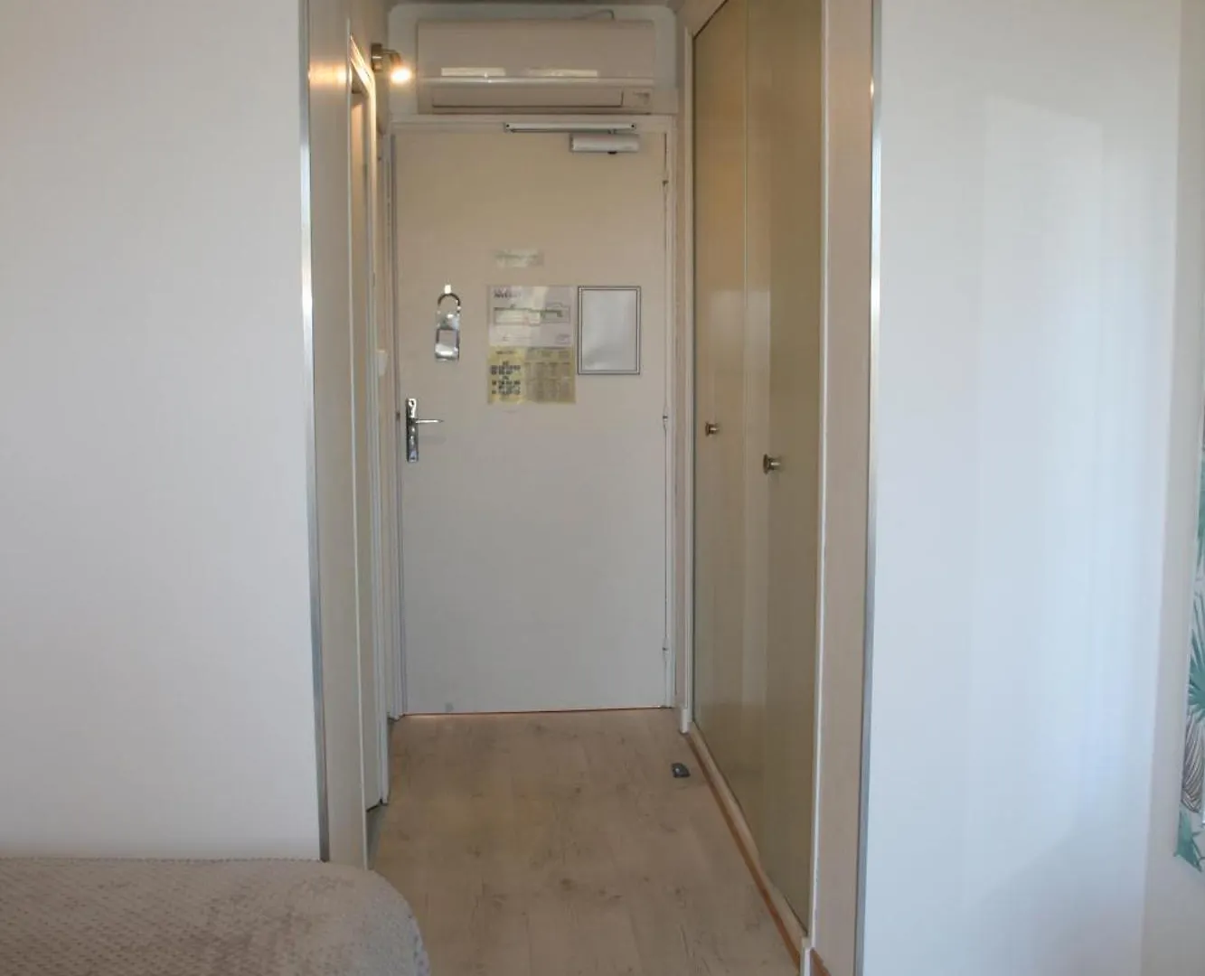 Hotel Les Persedes Lavilledieu  Francja