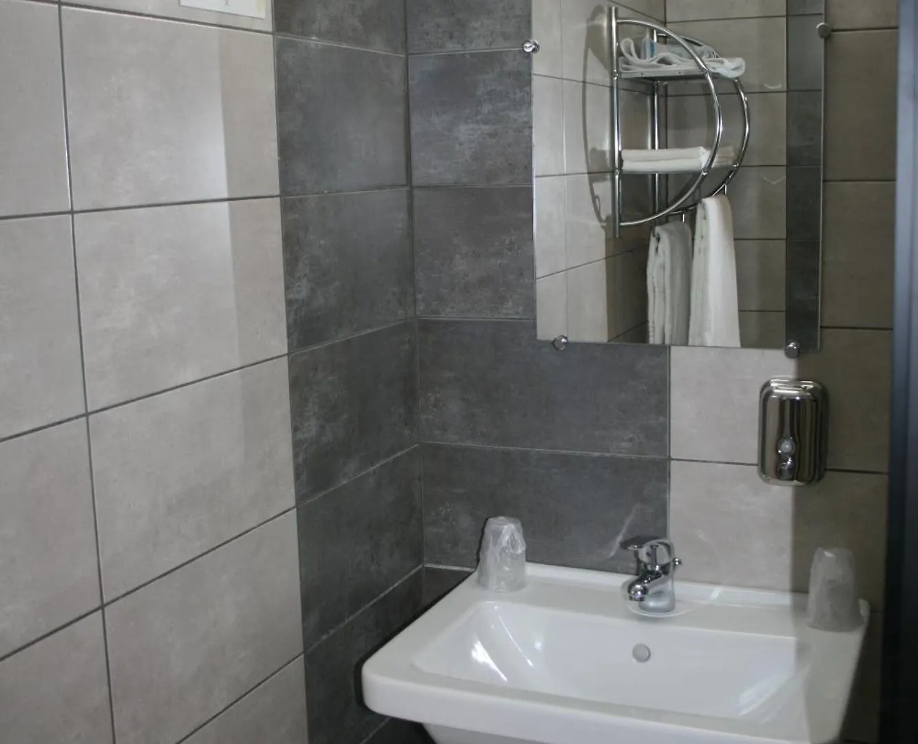 Hotel Les Persedes Lavilledieu
