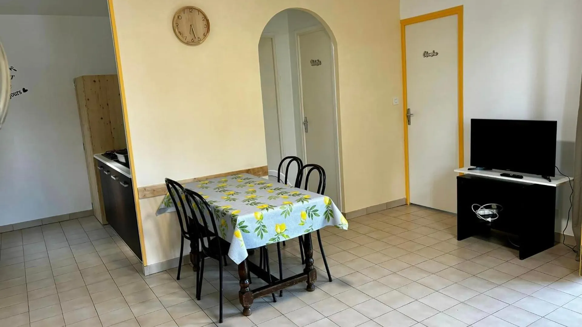 Hotel Les Persedes Lavilledieu  2*, Lavilledieu (Ardeche) Frankrijk